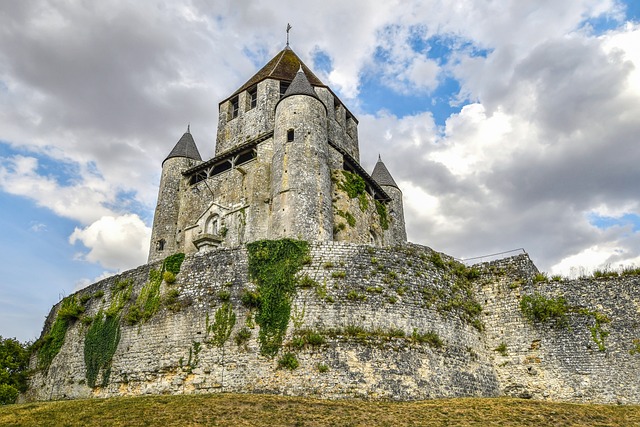 The Castle (Her Majesty)